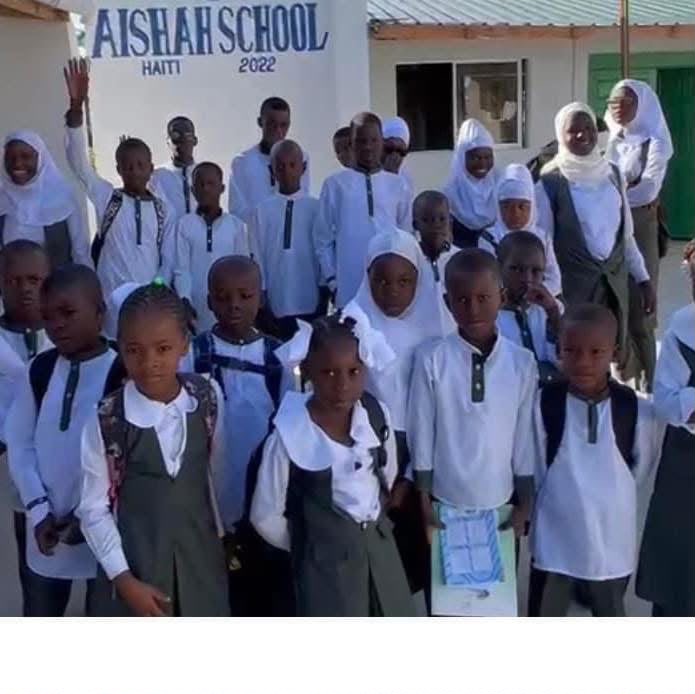 Aisha School students